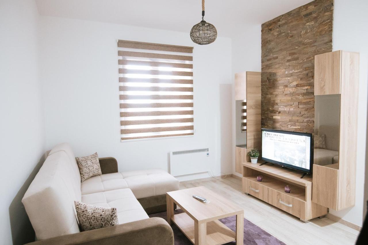 Kraljevi Konaci -Apartmani Bajka Kopaonik Buitenkant foto